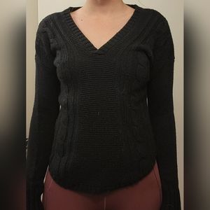 Guess sweater - black size small